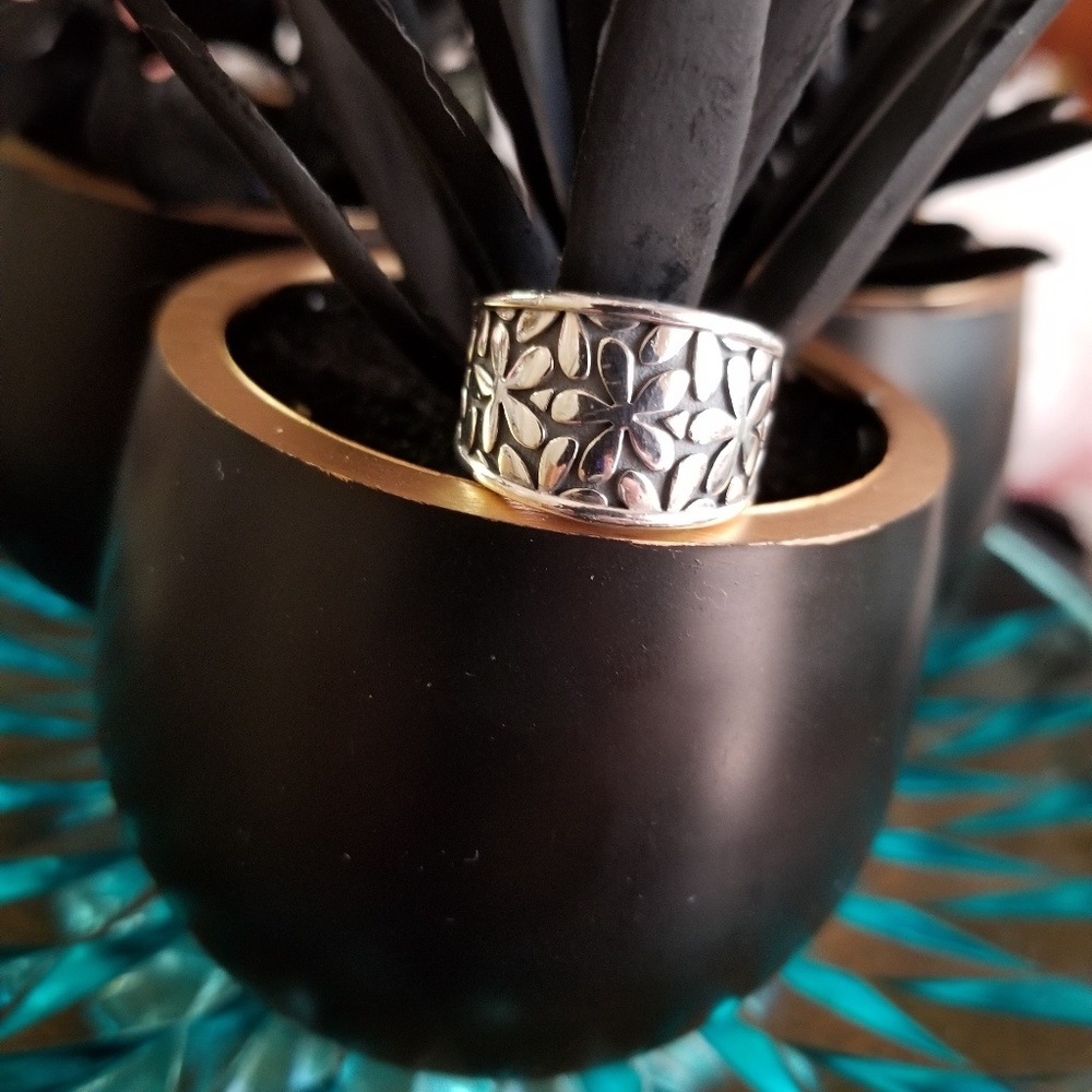 James Avery spring blossom ring